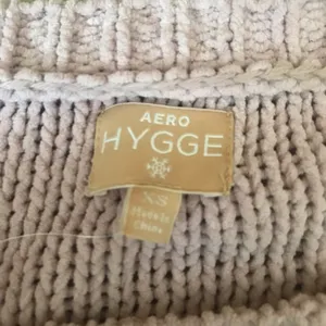 Pale pink sweater thumbnail 3