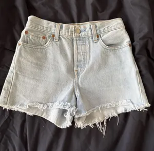 Levi’s Shorts thumbnail 1