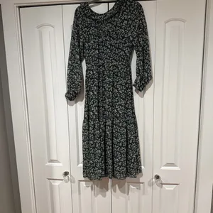Madewell Green Floral Midi Dress | Size XS |‎ Long Sleeve thumbnail 3