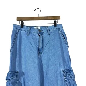 Universal Threads High Rise Wide Leg Cargo Jeans Light Wash Utility Blue Size 10R thumbnail 2