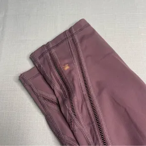 Victorias Secret Sport Knockout Mauve Leggings w Sheer Mesh Side Panels (Large) thumbnail 2