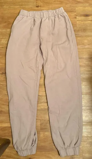 Brandy Melville Rosa Sweatpants thumbnail 1