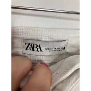 Zara High Rise Jeans Womens 0 White Excellent Raw Hem Wide Leg Denim thumbnail 3