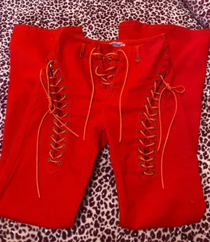 Edikted Lace-Up Jeans thumbnail 1
