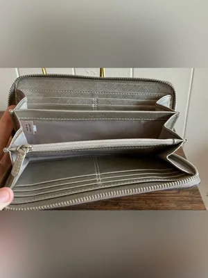 A Rare HTF Vintage Coach Silver Metallic Leather Zip Around Continental Wallet thumbnail 5