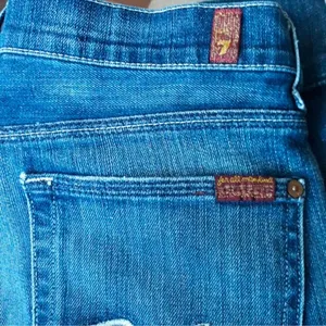 7 For All Mankind Jeana Bootcut Size 31 thumbnail 2