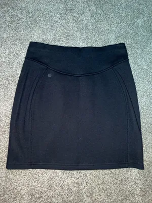 lululemon Scuba High-Rise Mini Skirt in Black thumbnail 4