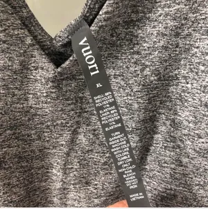 Vuori Heather Gray Halo V Neck Bodysuit XL Athletic Athleisure thumbnail 3