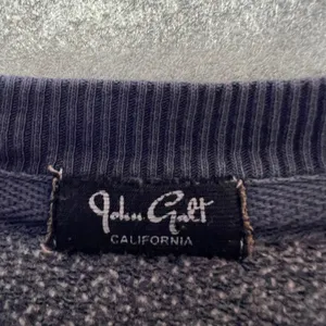 John Galt Brandy Melville‎ New York Crewneck Sweatshirt Faded Navy Blue Pullover M thumbnail 3