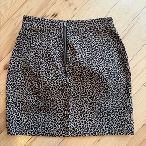 Garage Leopard Skirt! Size Small! thumbnail 4
