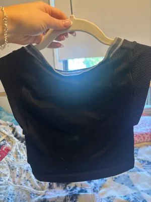 Urban Outfitters Top thumbnail 2
