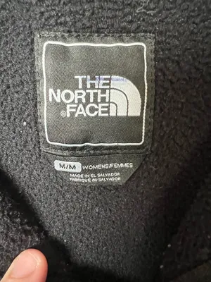 The North Face‎ Woman’s Medium Black Full-Zip Fleece Jacket thumbnail 2