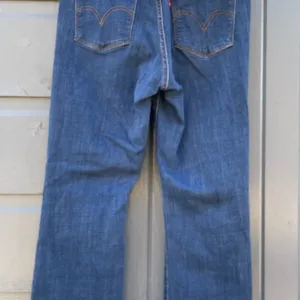 Levi's Women's Boot Cut Jeans‎ in Classic Blue thumbnail 2