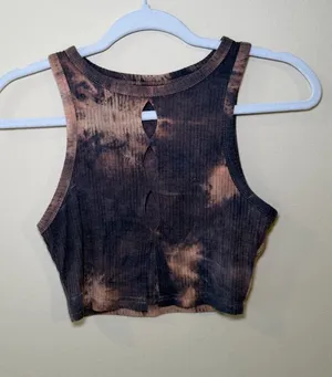 SHEIN Brown and Black Tie-Dye Ribbed Keyhole Crop Tank thumbnail 1
