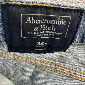 Abercrombie & Fitch Denim Shorts‎ Womens 34W Distressed Medium Wash Blue Stretch thumbnail 5