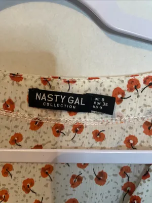 Nasty Gal Plant You See Maxi Dress, Size 4 Deep V-neck Floral Retro 70s Inspired thumbnail 6