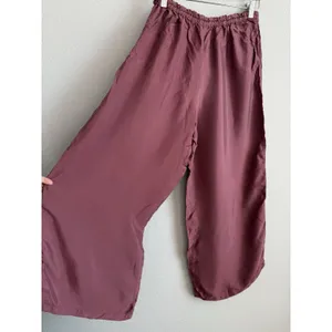 Athleta Calm Cool Pant Women's M Rose Pink Wide Leg Breathable Lightweight Silky thumbnail 10