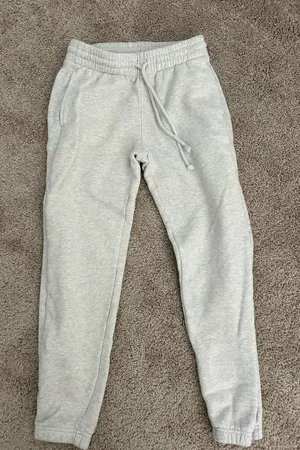 Aritzia TNA sweatpants  thumbnail 1