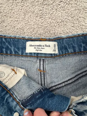Abercrombie High Rise Mom Short thumbnail 2