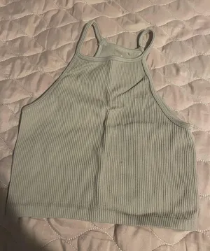 crop top Size XS thumbnail 2