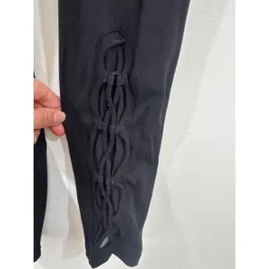 Lululemon Black High Rise Macrame Lattice Leggings Size‎ 8 Yoga Workout Pants thumbnail 4
