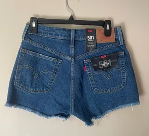Levi's NWT  501 shorts thumbnail 1