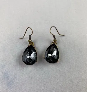 Black Earrings thumbnail 3
