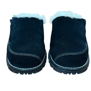UGG Australia 5457‎ Black Suede Sheepskin Lined Clog Mule Shoes Women Size 7 thumbnail 2