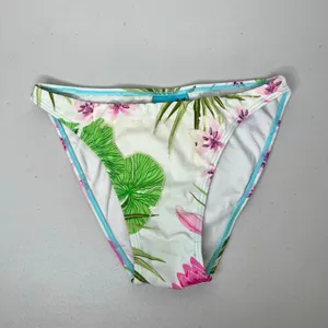 Le Tarte Swim Bottom & Skirt Set Size 8 thumbnail 2