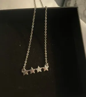 Necklace thumbnail 2