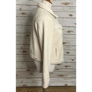 Mudd beige long sleeve sherpa/faux fur button-down trucker jacket Size Large thumbnail 3