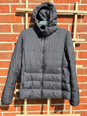 Uniqlo Jacket Medium Black Hooded Quilted Down Puffer Zip Packable thumbnail 1