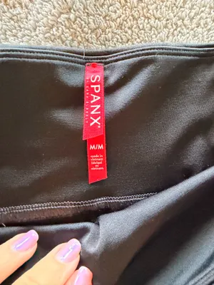 Title: SPANX Black Camo High Rise Compression Bike Shorts Women’s Medium thumbnail 3