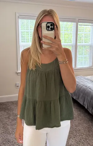 Banana Republic Top thumbnail 1