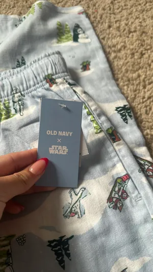 Old navy x Star Wars  thumbnail 2