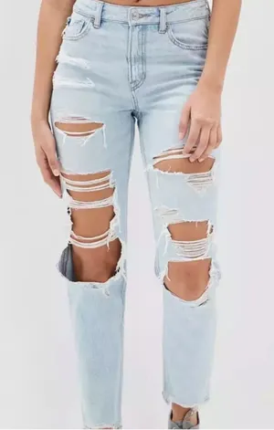 American Eagle Ripped Mom Jean Size 6 Regular thumbnail 1