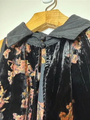Gimmicks by BKE Black Floral Velvet Sleeveless Tunic thumbnail 6