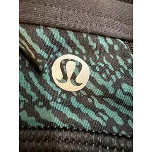 Lululemon Free To Be Bra Teal Black Chevron Print Thin Strap Yoga‎ Bra Size 6 thumbnail 4