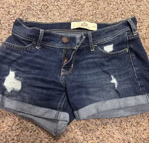 Hollister Jean Shorts thumbnail 1