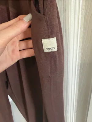 Vuori Boyfriend Performance Jogger Dreamknit Heathered Aubergine Size M thumbnail 4