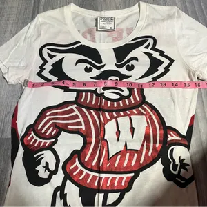 PINK Victoria’s Secret Bucky Badger UW Women's White Graphic Tee; Medium thumbnail 4
