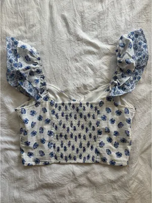 Boutique crop top thumbnail 2