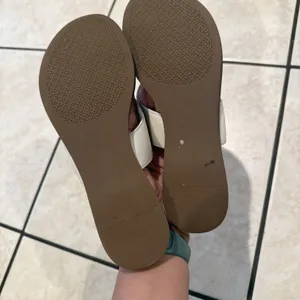 Tory Burch Jamie Dulce De Leche Full T Logo Thong Full Leather Sandals thumbnail 3