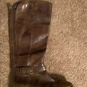 Marc fisher real leather brown boots lightly worn thumbnail 2