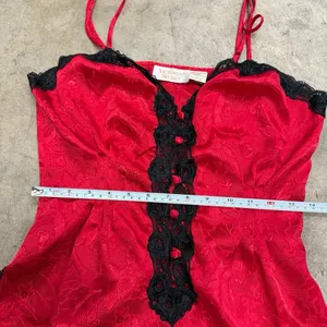 Vintage Victoria’s Secret Gold Label Red Satin Jacquard Lace Teddy Slip Size S thumbnail 4