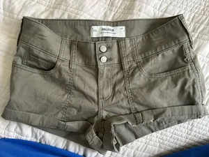 Hollister Low-Rise Shorts thumbnail 1