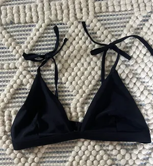Old Navy Bikini Top thumbnail 1