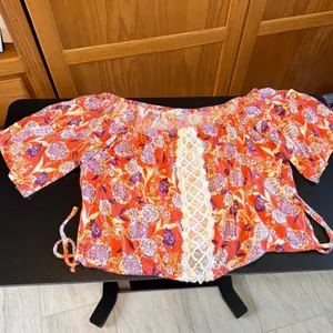 Miss Me Floral Boho Top Large Orange White Crochet Flutter Sleeve Crop Summer thumbnail 2