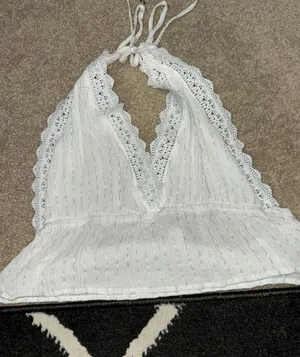 White Halter Top Crop Top Size M thumbnail 1