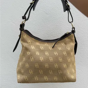 Dooney & Bourke Vintage Signature Monogram Sholderbag Canvas Double Pocket B‎ thumbnail 4